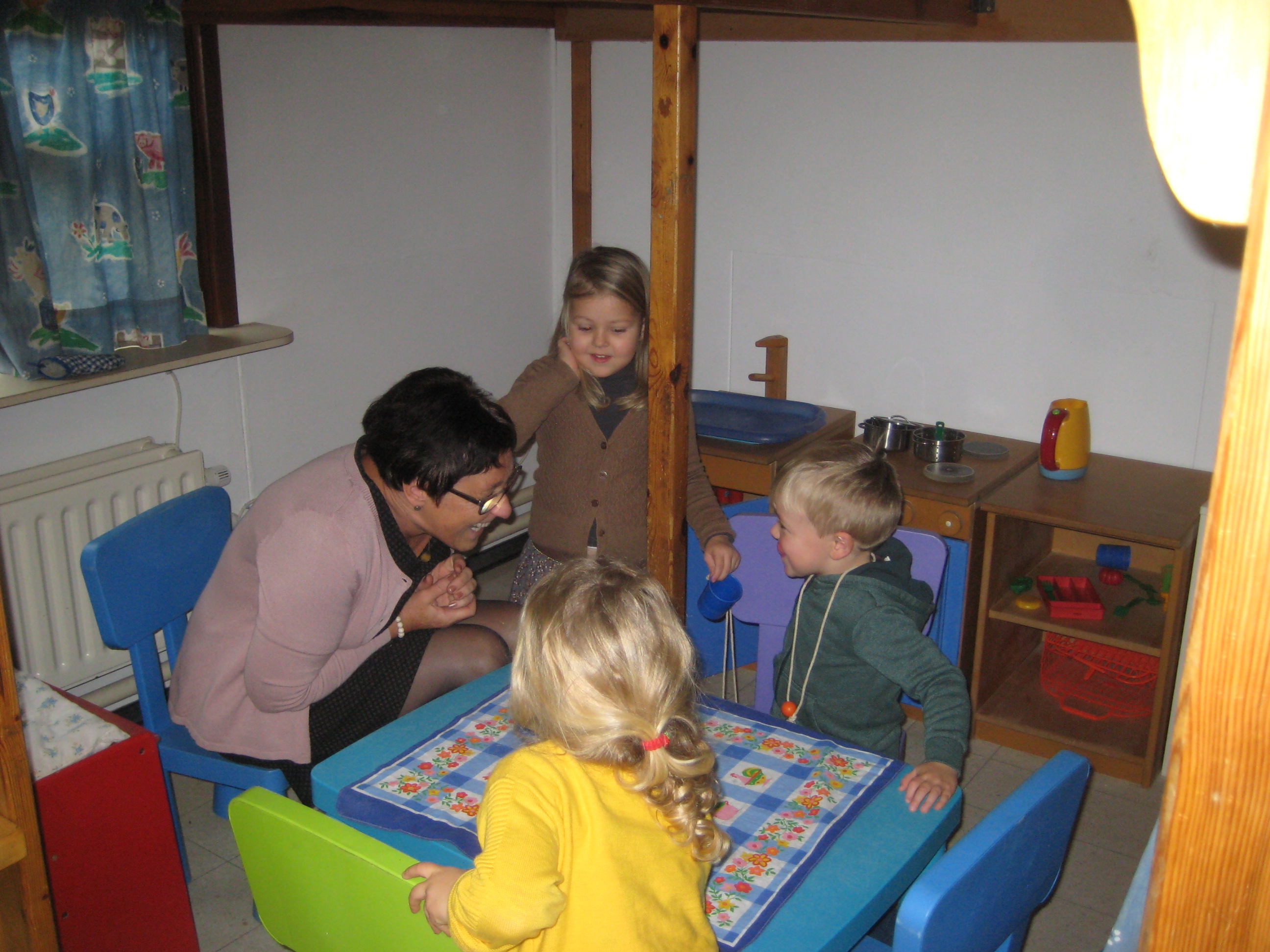 grootouders op bezoek in de klas van juf Ellen